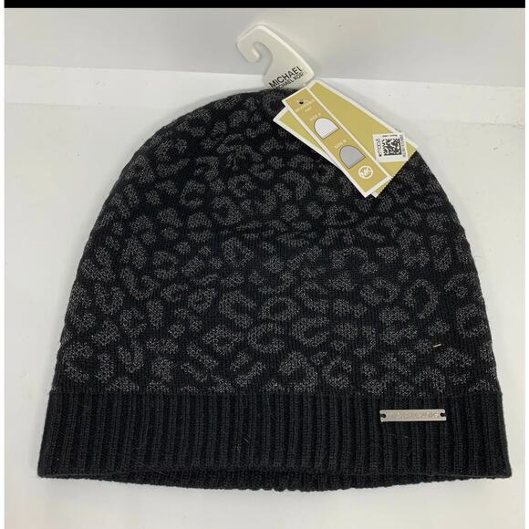 NWT Michael Kors Reversible Black Hat - Picture 1 of 2